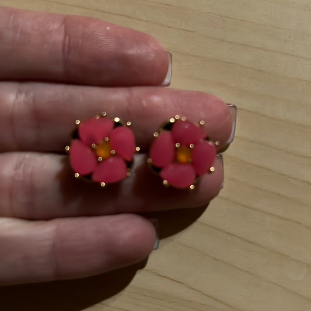 Kate Spade ♠️ New York flower post earrings